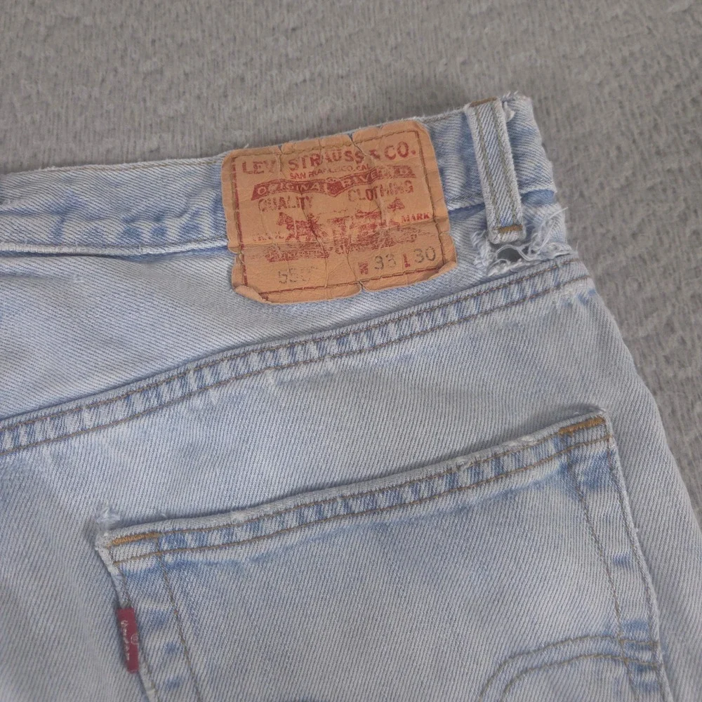 VINTAGE Levi's Jeans Mens 33x30 Light Wash 550 Relaxed Fit Tapered Leg Denim 00s